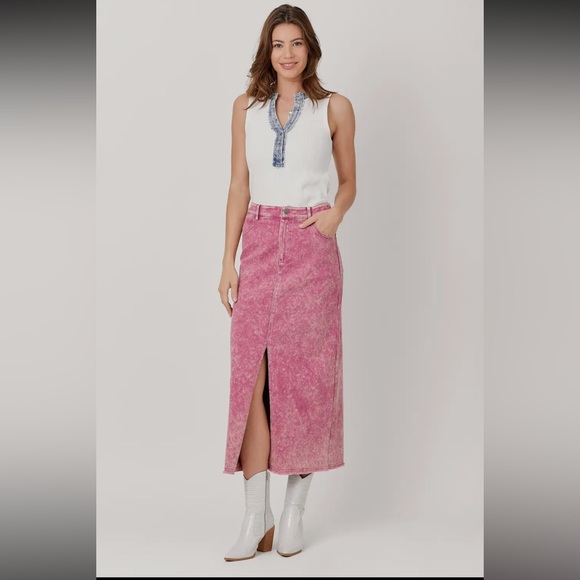 831. Mystree Pink Denim Maxi Skirt W/Slit New Item NWT - Picture 4 of 7